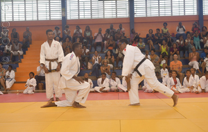 remise de la ceinture noire à john daniel