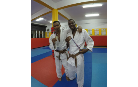 LES CADETS ET NOTRE JUNIOR  ONT AUSSI ASSURES